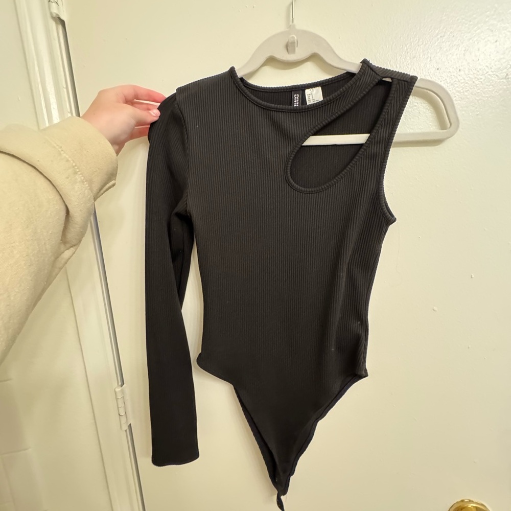 Black Ribbed One-Shoulder Bodysuit